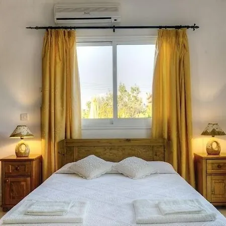 Cyprus Villa Peyia