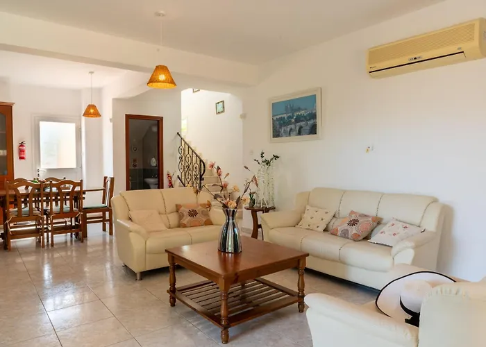 Cyprus * Πέγεια