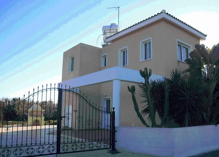 Cyprus * Πέγεια